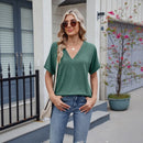 (COMPRE 1 LEVE 2) Blusa Elvara™ com Decote V e Estilo Atemporal